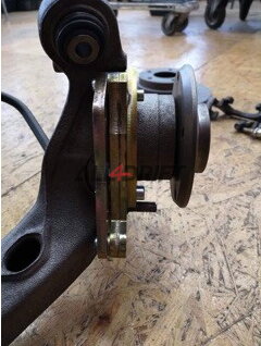 Adapter további fékek (féknyereg) csatlakoztatásához a BMW E36 hidraulikus kézifékhez - csavarozható