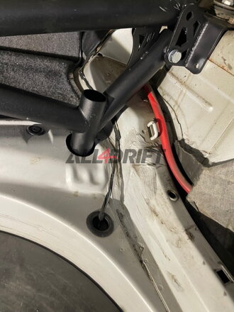 Toronymerevítő hátsó BMW E46 XBRACE