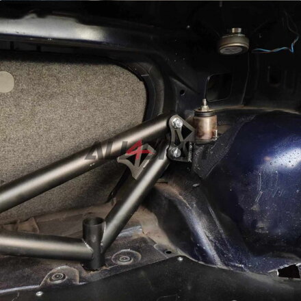 Toronymerevítő hátsó BMW E36 XBRACE